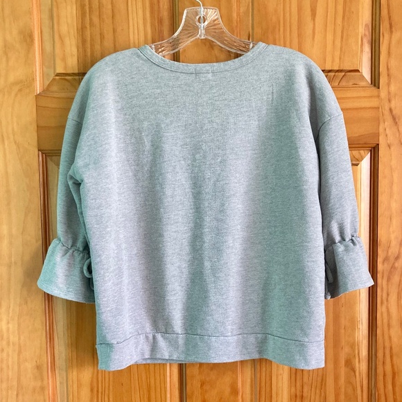 Women’s size small True Craft oversized look cropped warm gray top - Picture 4 of 6